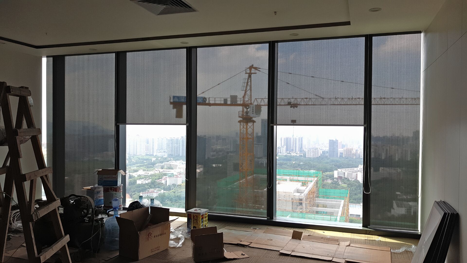 光明长圳窗帘定做凤凰英荟城遮光窗帘安装