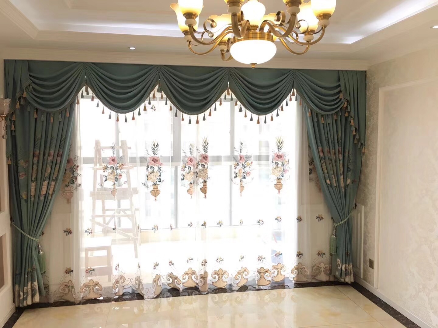 龙华观澜窗帘定做金地天悦湾家居遮光窗帘安装