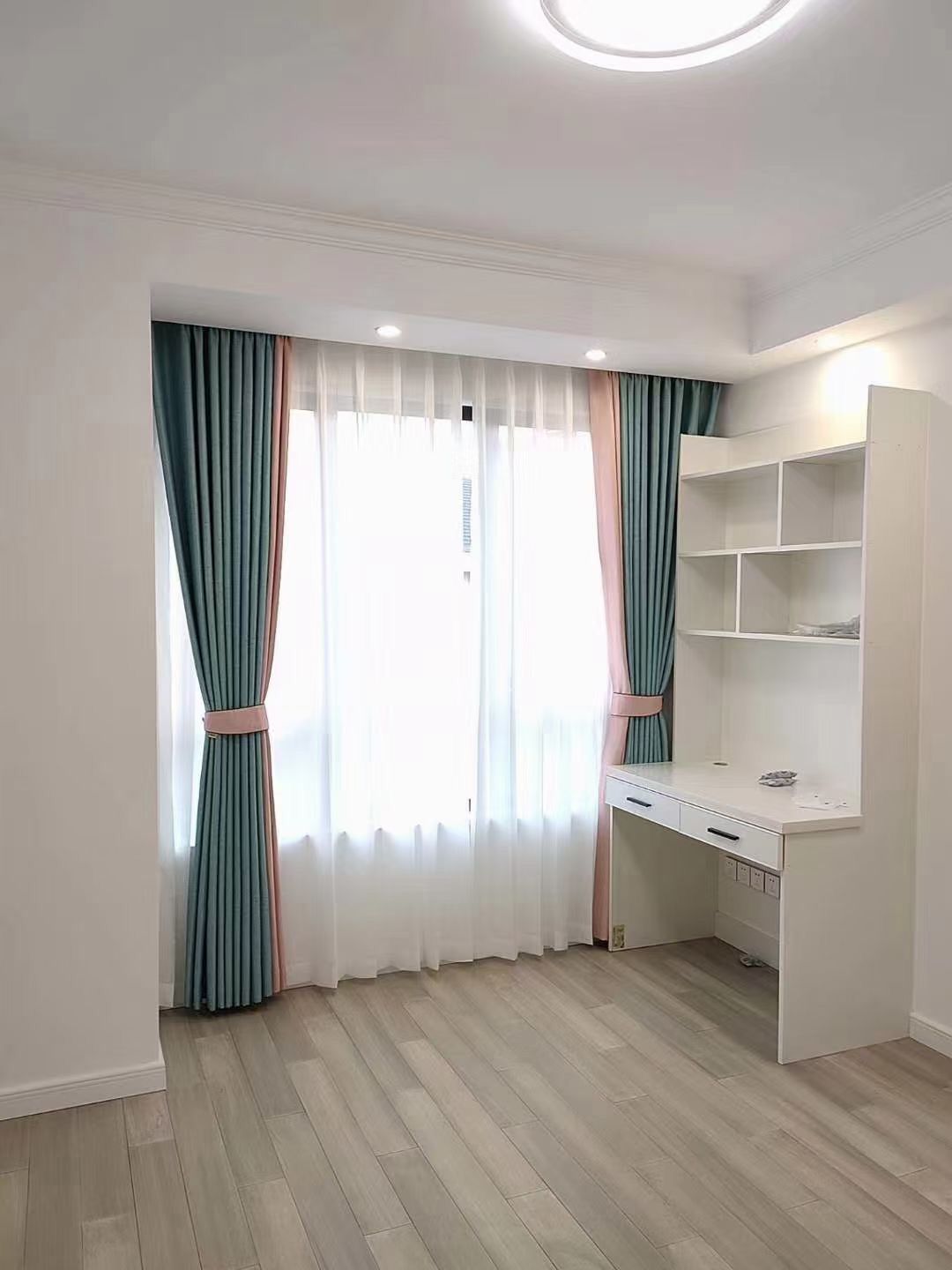 盐田沙头角窗帘定做_君临海域名园家居遮光窗帘安装