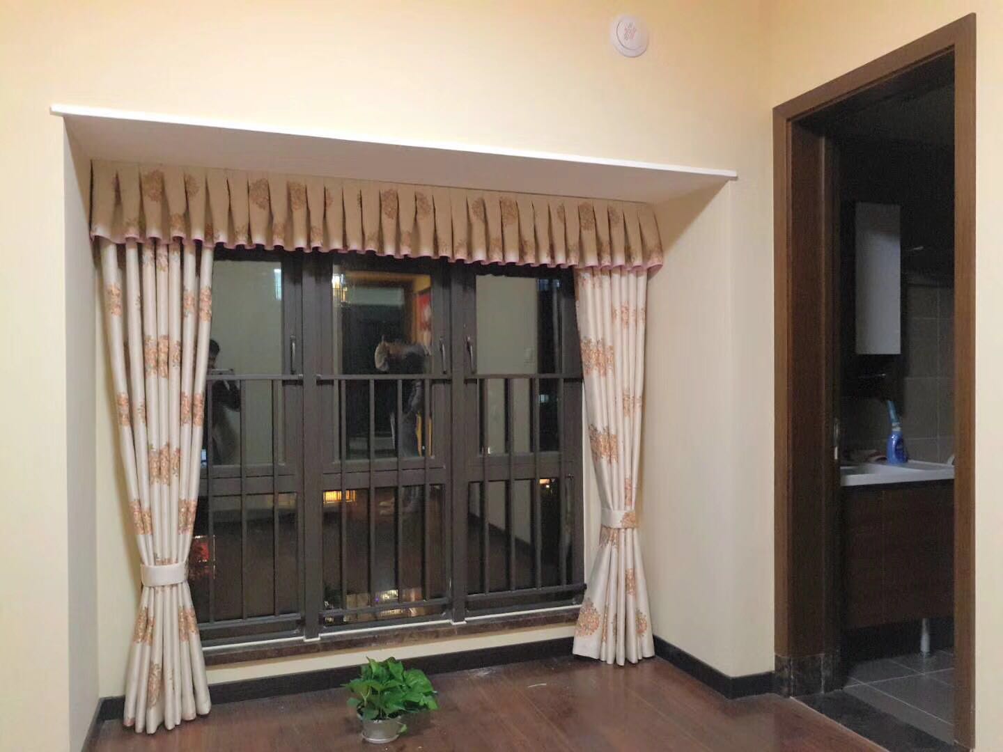 罗湖黄贝岭窗帘店定做百叶窗帘遮光窗帘