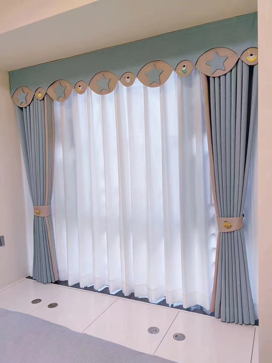 罗湖东门遮光窗帘定做_家居布艺窗帘_百叶窗帘安装