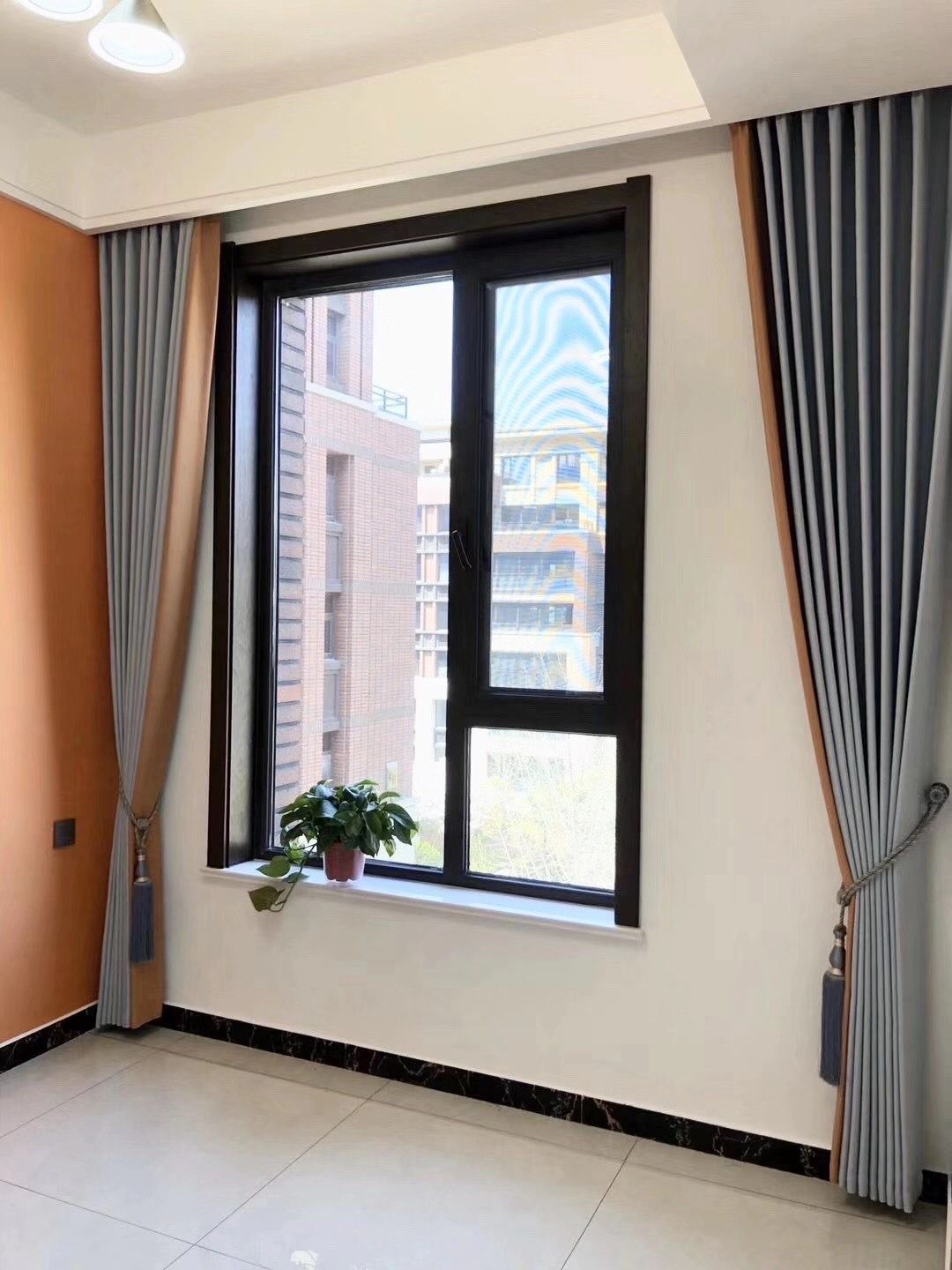 宝安航城百叶窗帘定做_家居遮光窗帘安装